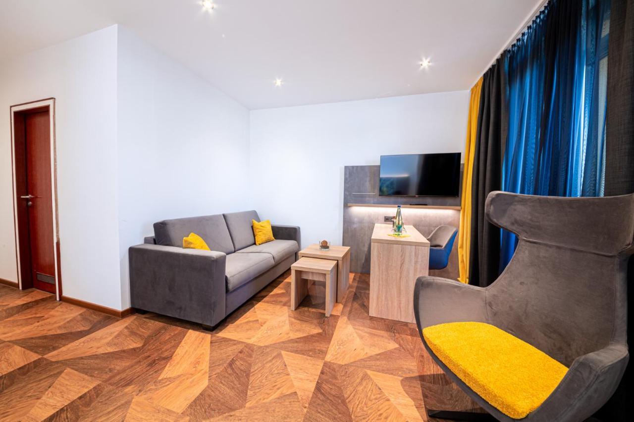 Hotel Arotel Living