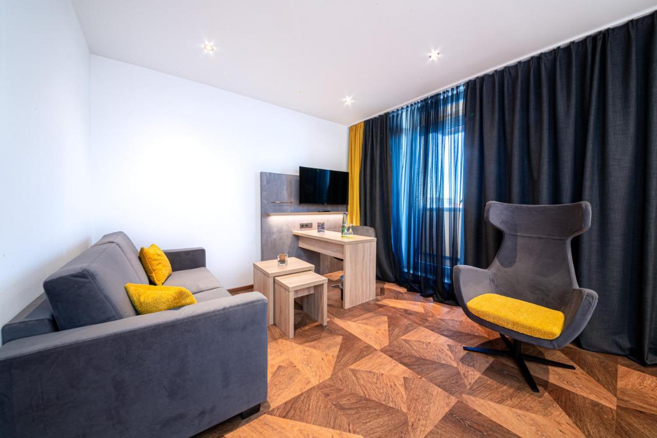 Arotel Living