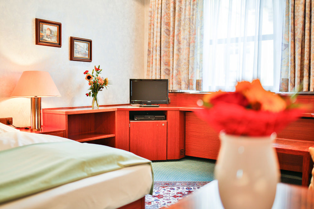 Arotel Living 3*