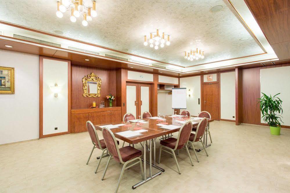 Arotel Living Hotel 3*